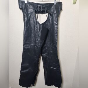 Harley Davidson 98096-16VW Women's Essentials Leather Riding Chaps Black Moto M